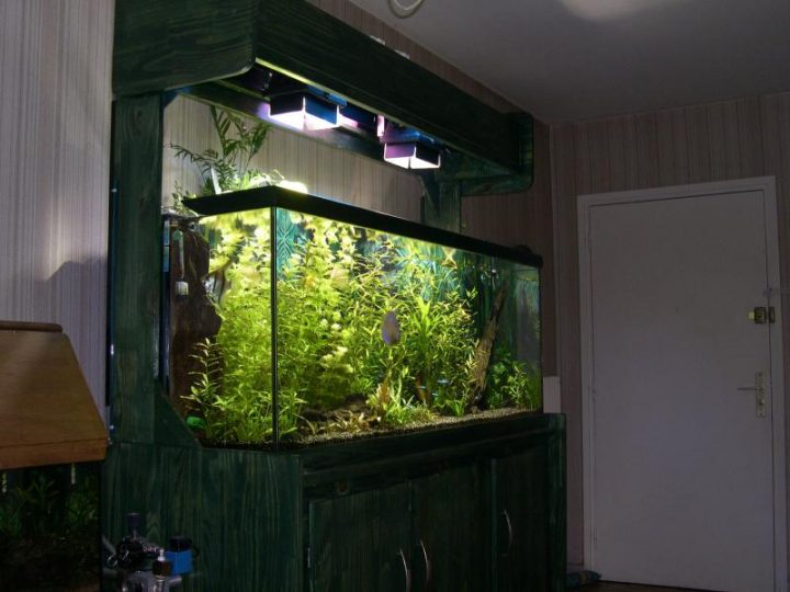 aquarium 450 litres avec meuble