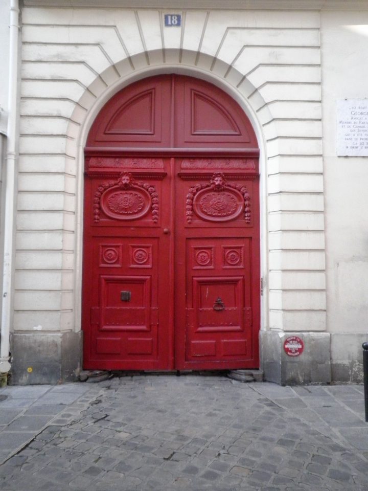 porte immeuble toujours ouverte