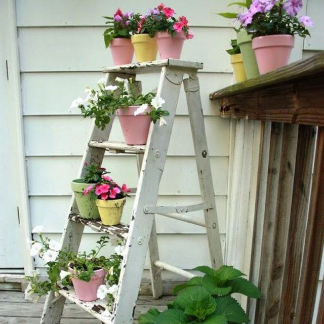 30 Diy Récup' Pour Aménager Son Jardin | Idées De dedans Escabeau Jardin