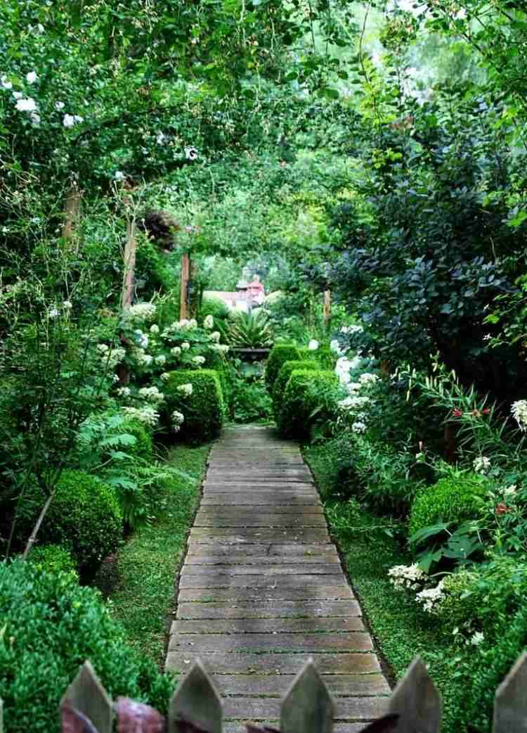 Allées De Jardin En Bois Pour Être Plus Proche De La Nature pour Idée Allée De Jardin