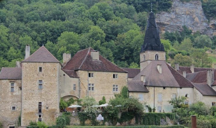 Chambres D'hôtes Gothique Café, Chambres Baume Les Messieurs serapportantà Chambre D Hote Baume Les Messieurs