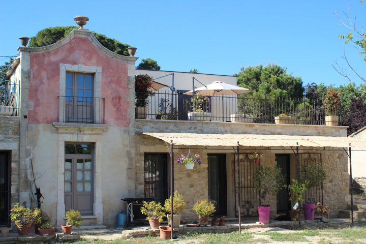 Chambres D'hôtes Le Bastidon De Cucuron, Suites Cucuron, Luberon intérieur Cybévasion Chambres D Hotes