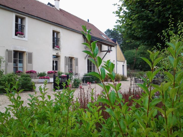 Chambres D'hôtes Le Repos Coquelicot – Zimmern In Montillot destiné Cybévasion Chambres D Hotes