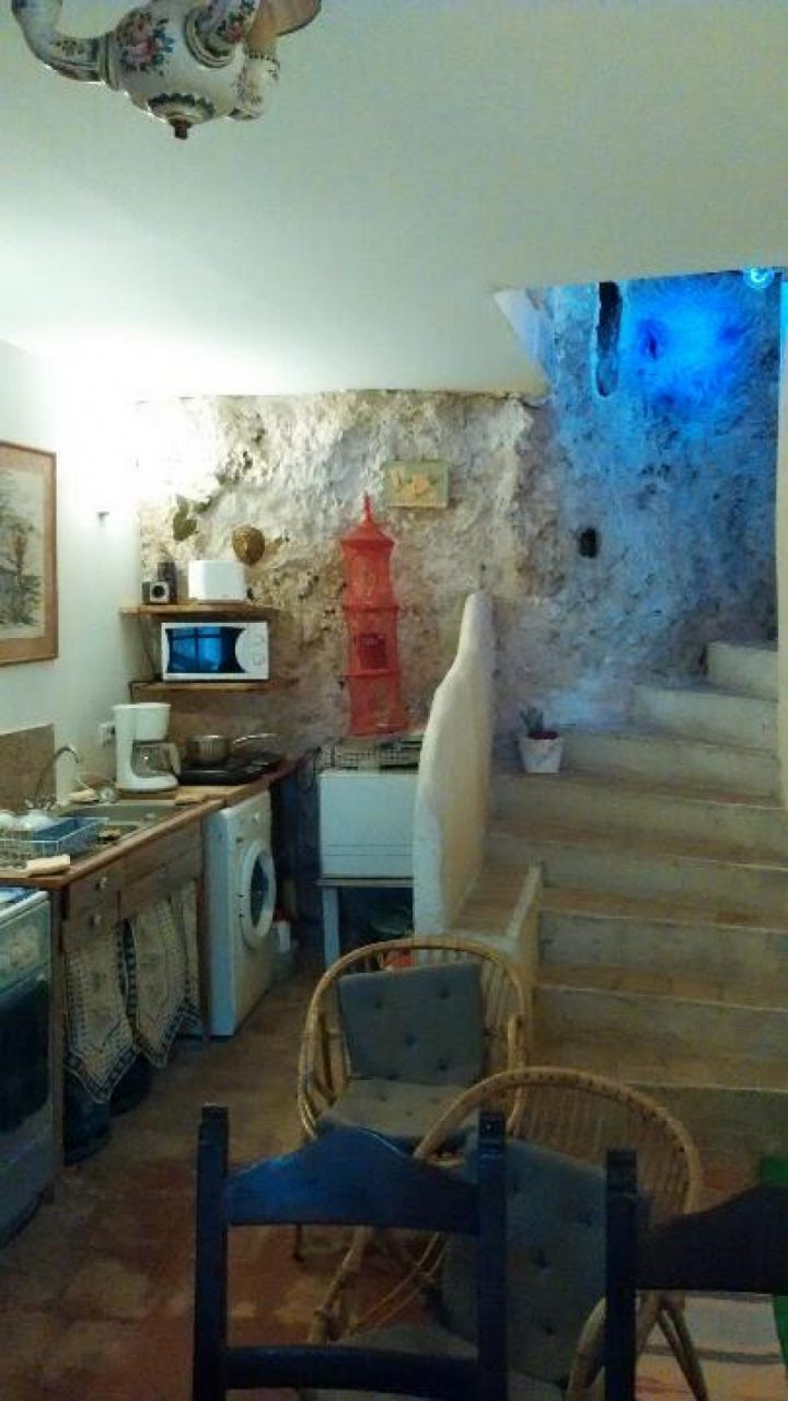 Chez Lucie : Maison Troglodyte : Chambres D'hôtes À Cotignac encequiconcerne Chambre D Hote Cotignac