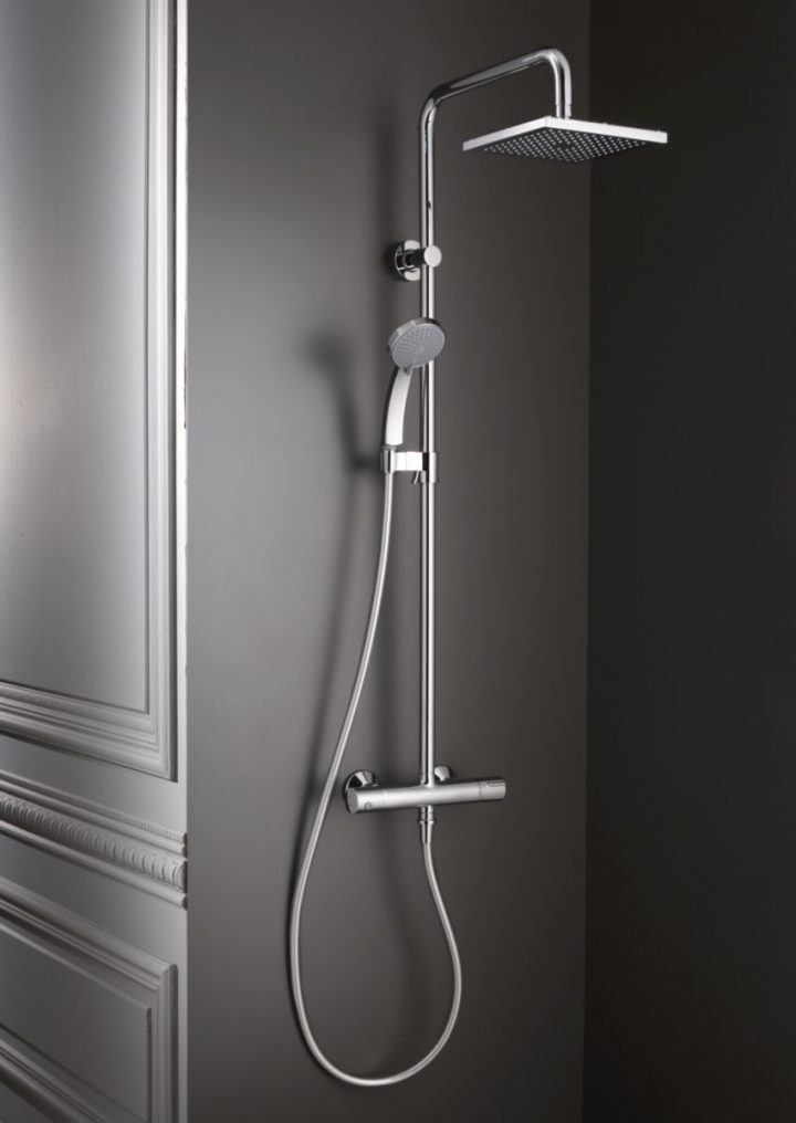 Colonne De Douche July Avec Mitigeur Thermostatique Et Douche De Tête  Carrée Chrome Réf. E5523-Cp destiné Colonne De Douche Oblo