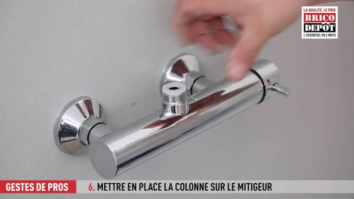 Comment Fixer Une Colonne De Douche ? – Vidéos – Brico Dépôt avec Pommeau De Douche Brico Depot