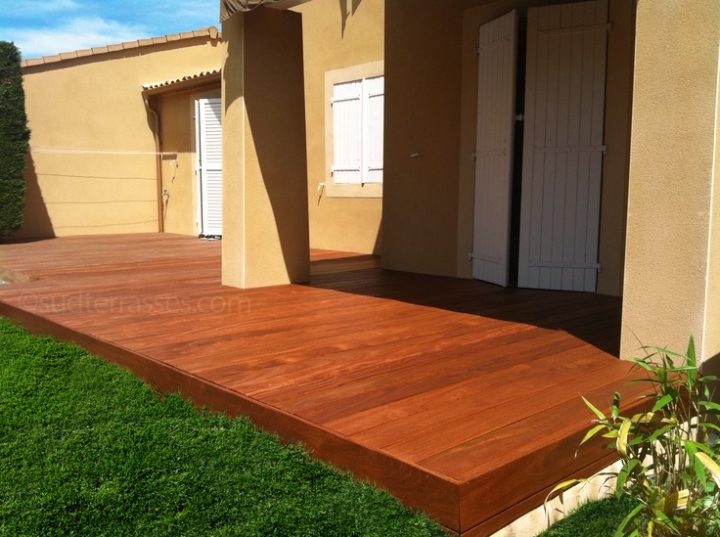 Création D'Une Terrasse En Bois Ipé Avec Saturateur Teinté pour Couvrir Une Terrasse En Dur