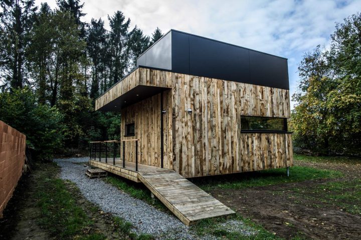 De Paille Et De Bois, Une Mini Maison Passive Locale Et concernant Fondation Cabanon