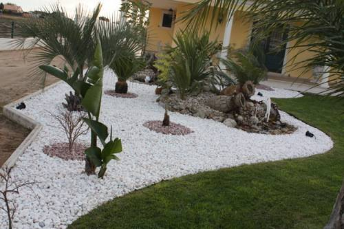 Decoration Jardin Galets Blancs dedans Decoration Parterre Cailloux