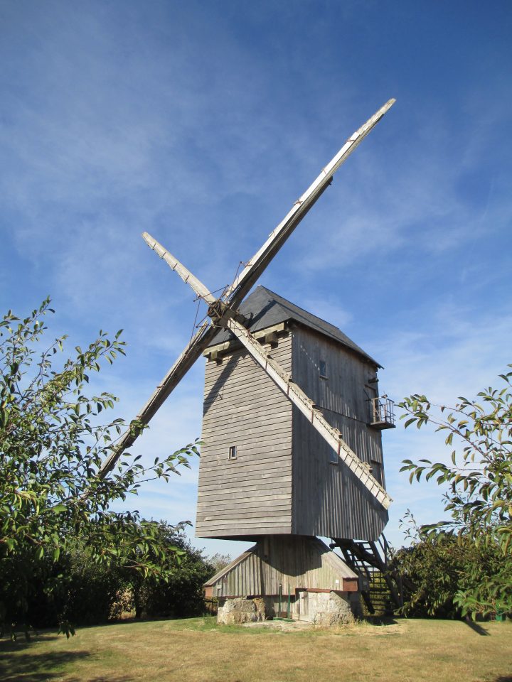 File:moulin À Vent De Chesnay 4 – Wikimedia Commons intérieur Moulin À Vent De Jardin