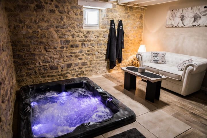 Gite Avec Jacuzzi Privatif Dans La Chambre, Bain-De dedans Hotel Avec Jacuzzi Dans La Chambre Lorraine