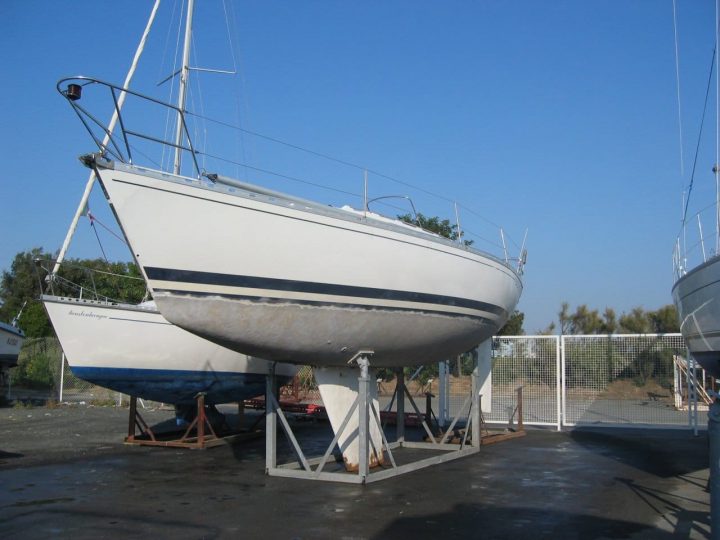 Hydrogommage Bateau Nettoyage Décapage Peinture Antifouling serapportantà Coque De Piscine A Vendre