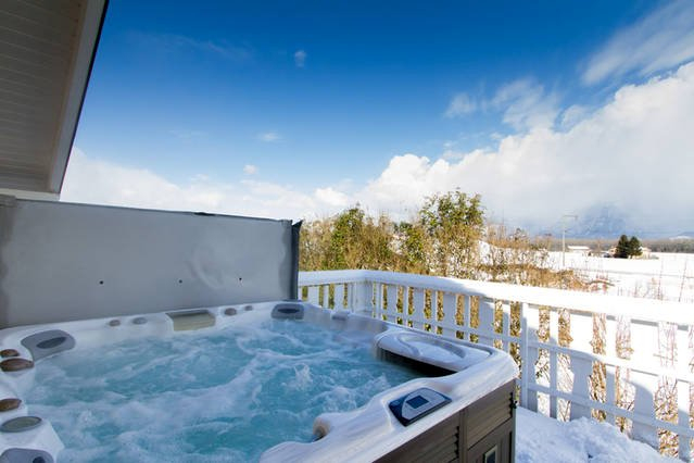 Jacuzzi Exterieur Valais encequiconcerne Cybévasion