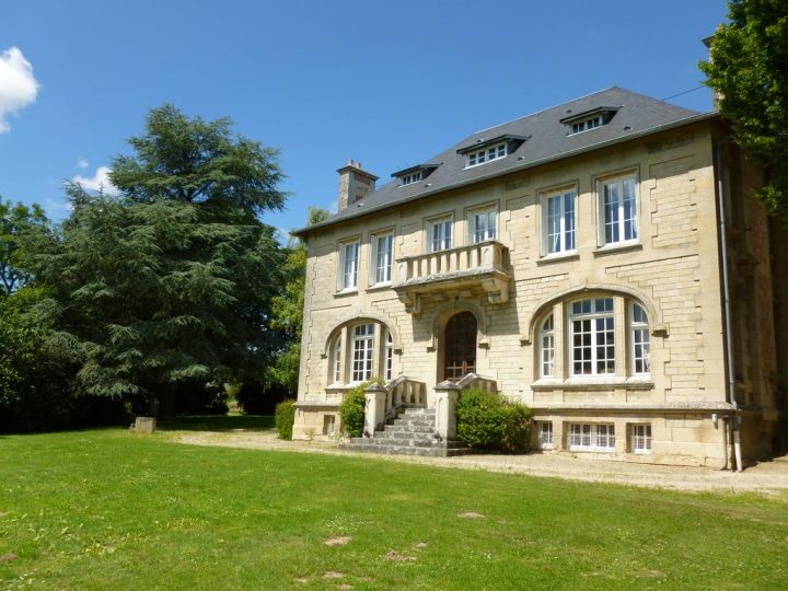 La Chambre Au Château, Chambres D'hôtes Pernant tout Chambre D Hote Soissons