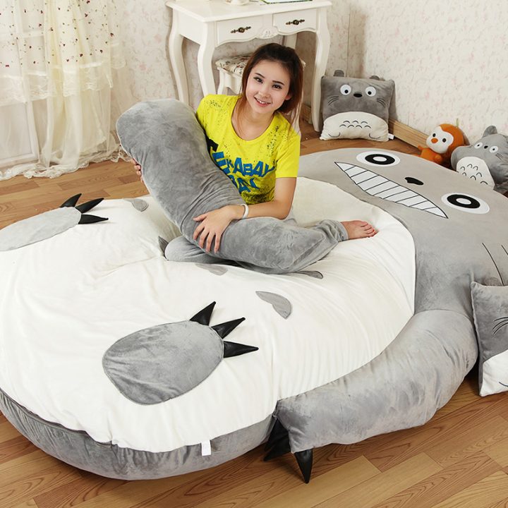 Large Matelas Totoro Single And Double Bed Giant Totoro pour Coussin Totoro Geant