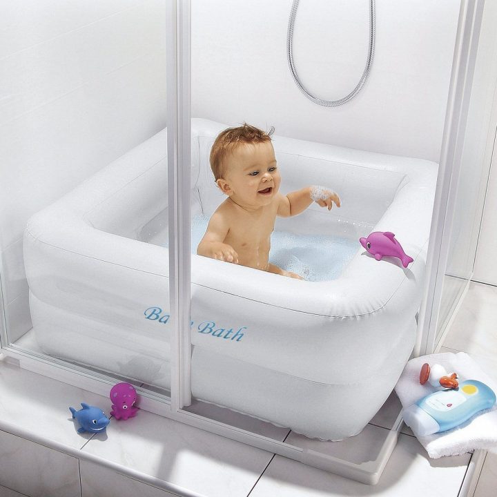 Le Bain De Bébé Quand On N'a Pas De Baignoire ! | Piscina destiné Baignoire Bebe Pour Douche