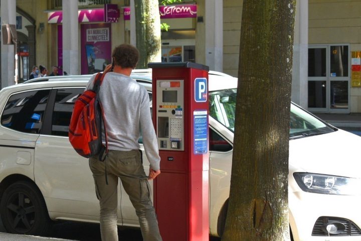 Le Mans. Les Parkings Gratuits Jusqu'à La Fin Du Mois De Mai à Chambre Des Metiers Le Mans