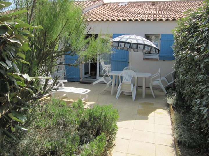 Location Maison À Brétignolles Sur Mer En Vendée, Plage 150 M, Piscine –  Bretignolles-Sur-Mer pour Chambre D Hote Bretignolles Sur Mer