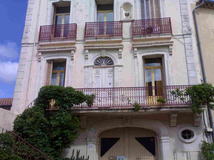 Maison Les Hirondelles Chambres D'hotes À Thezan Les Beziers destiné Chambre D Hote Béziers