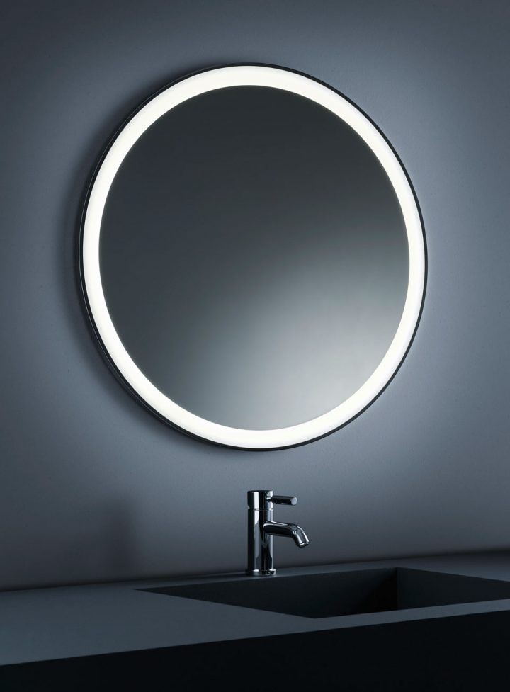 Miroir Lumineux À Éclairage Led, Protection Ip44 concernant Miroir Éclairant Salle De Bain