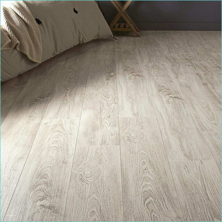 Parquet Blanc Vieilli Avec Parquet Contrecoll Bois Parquet serapportantà Parquet Blanc Vieilli