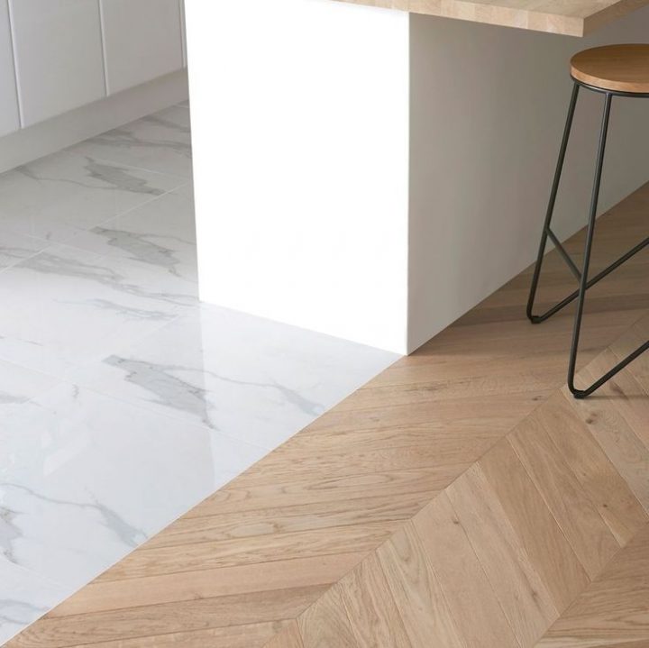 Parquet Contrecollé Eslov Pointe De Hongrie Chêne Verni destiné Parquet Massif Flottant Castorama