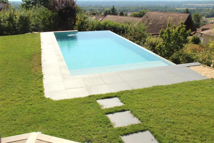 Paysagiste Terrain En Pente Amenagement Exterieur Terrain concernant Amenagement Piscine Exterieur Terrain En Pente