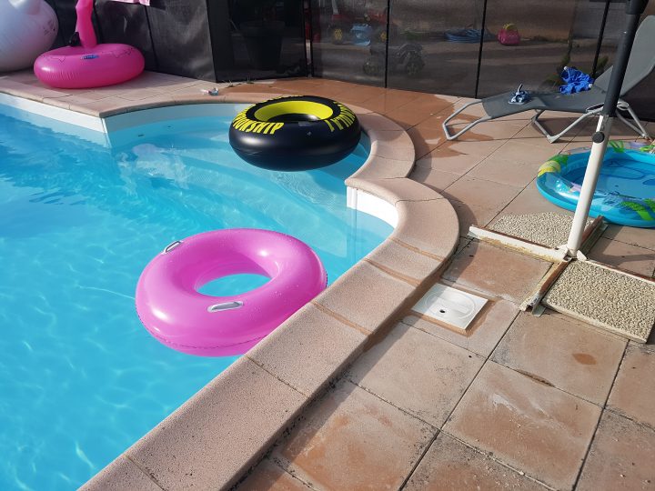 Piscine Acier Galvanise Rouille avec Arrow Wr86