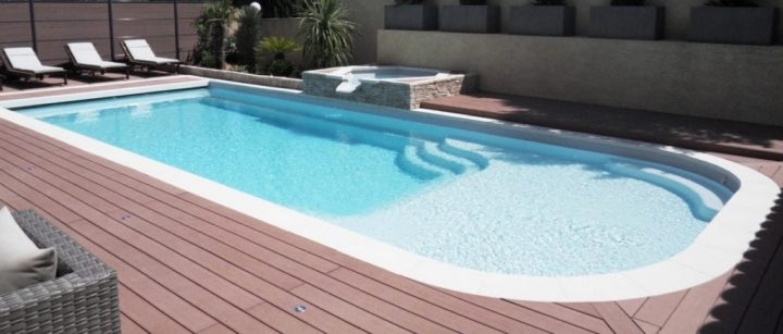 Piscine Coque : Guide Et Conseils D’achat Sur Les Coques dedans Carrelage Piscine Pas Cher