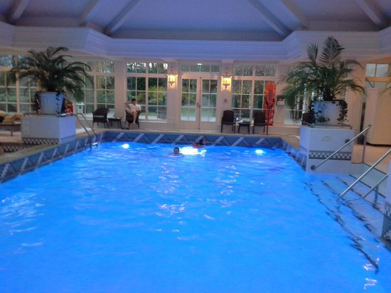 Piscine – Picture Of Disneyland Hotel, Chessy – Tripadvisor concernant Chambre Pas Cher Marne La Vallée