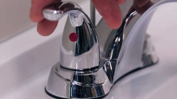 Rona – Comment Installer Ou Remplacer Un Robinet Sur Un Lavabo serapportantà Comment Démonter Un Robinet