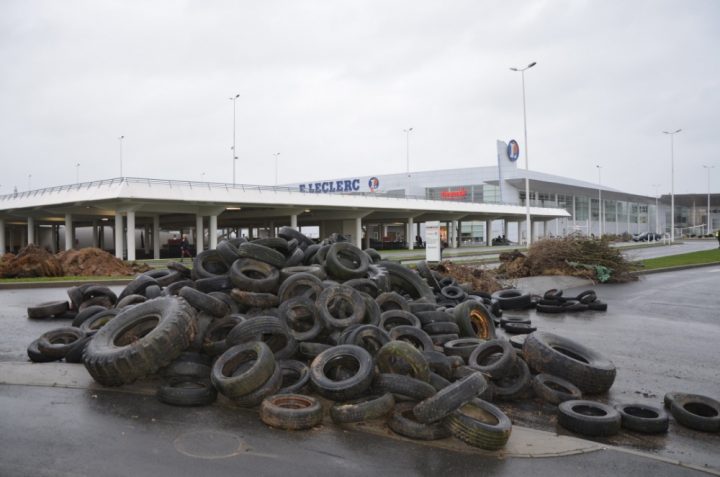 Tracteur Tondeuse Leclerc Brest serapportantà Tondeuse Leclerc Jardin