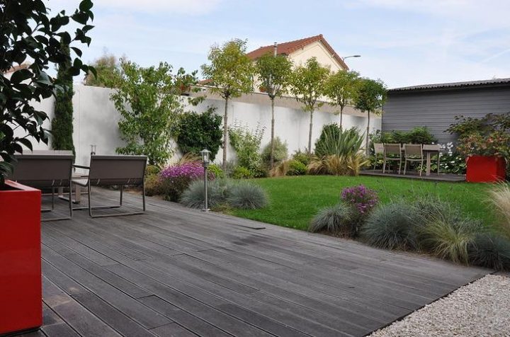 Un Jardin De Ville 250M2 – Domozoom serapportantà Jardin Devant Maison Terrasse