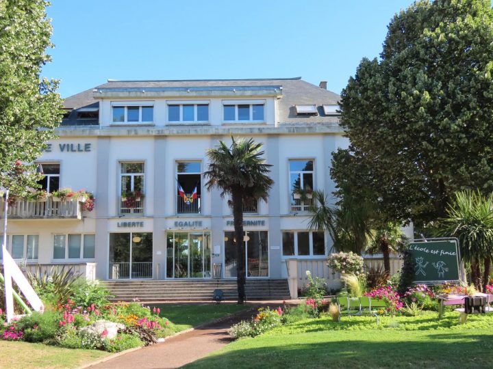 Un Sérieux Remaniement À La Mairie De Saint-Brevin-Les-Pins concernant Chambre D Hote Saint Brevin Les Pins