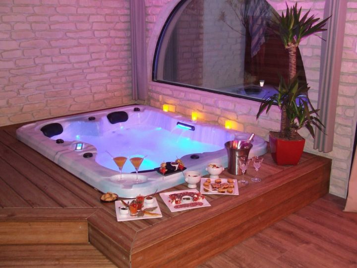 Villa Des Songes – Chambre Avec Spa Privatif serapportantà Chambre Avec Jacuzzi Paca