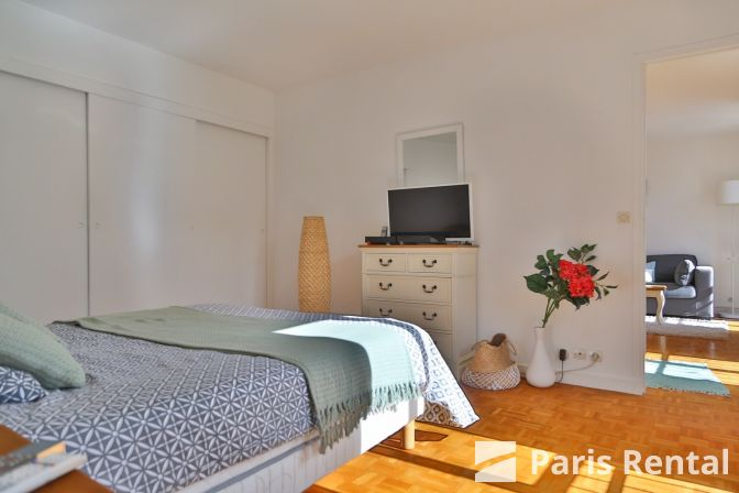 1 Chambre Location Meublée – Rue Madame 78000 Versailles pour Location Meublé Versailles