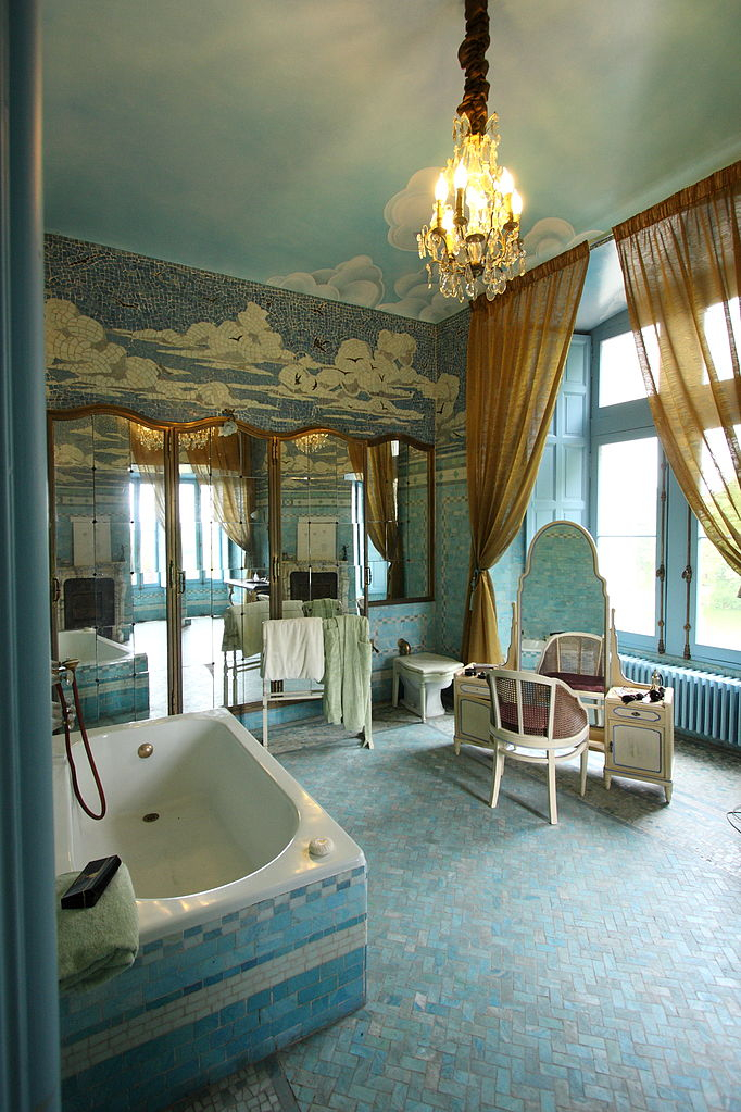 File:château De Candé, Salle De Bain – Wikimedia Commons intérieur Salle De Bain De 2M2