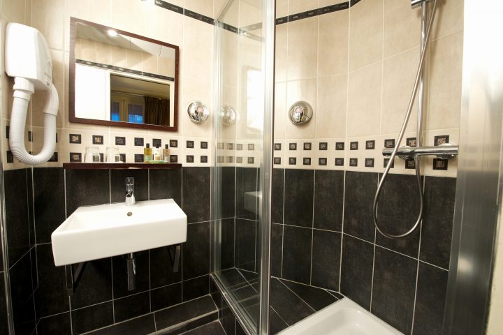 Frappant Petite Salle D Eau 2M2 Amenagement De Bain pour Salle De Bain 2M2