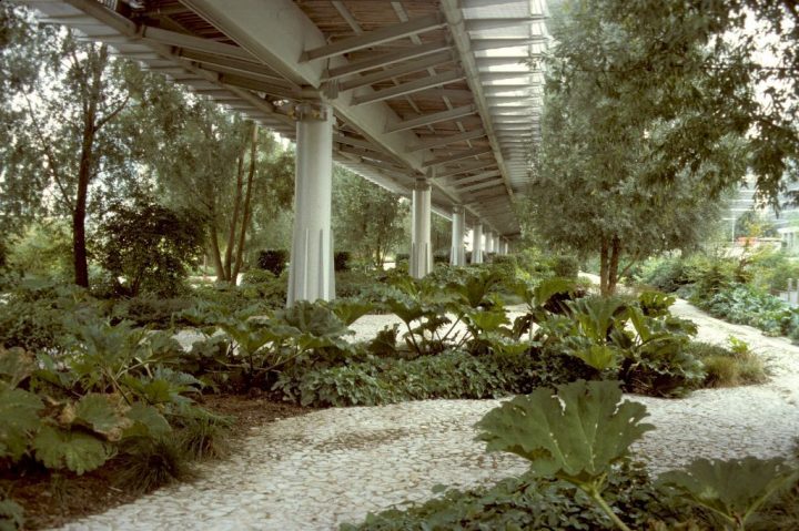 Jardins De L'Arche De La Defense – Paris | Design D serapportantà Jardin De L'You Lourdes