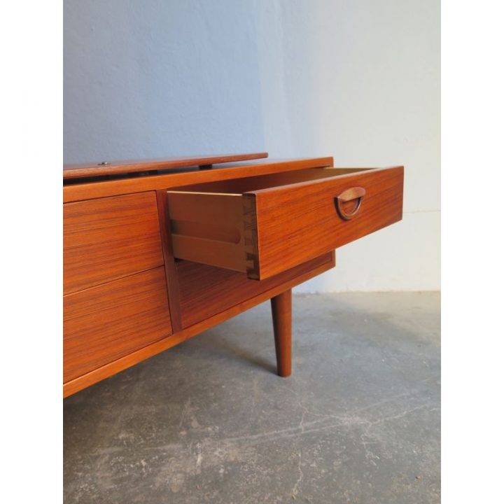 Meuble Tv Vintage Danois En Teck – Design Market tout Meubles Danois