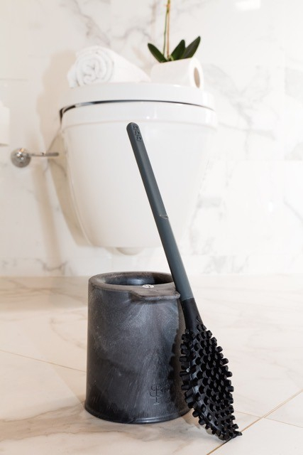 Biom Paris : Un Balai-Brosse Pour Les Toilettes Écolo Et pour Balai Pour Toilette