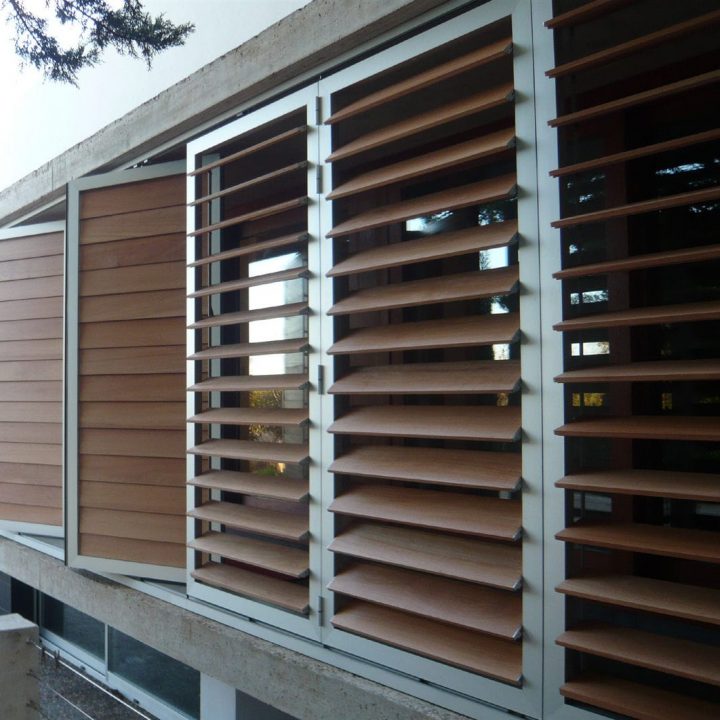 Brise-Soleil En Bois / Pour Façade / Vertical / Orientable intérieur Rideau Textilène Brise Soleil