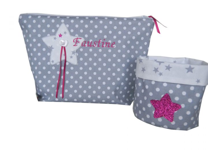 Cadeau Naissance Fille : Grande Trousse De Toilette destiné Corbeille De Toilette Bébé