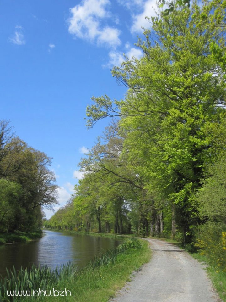 Canal Breton De Nantes À Brest – Nhu Bretagne concernant Chemin De Halage Canal De Nantes À Brest