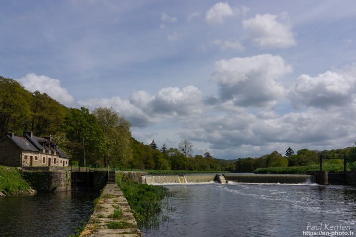 Canal De Nantes À Brest concernant Chemin De Halage Canal De Nantes À Brest