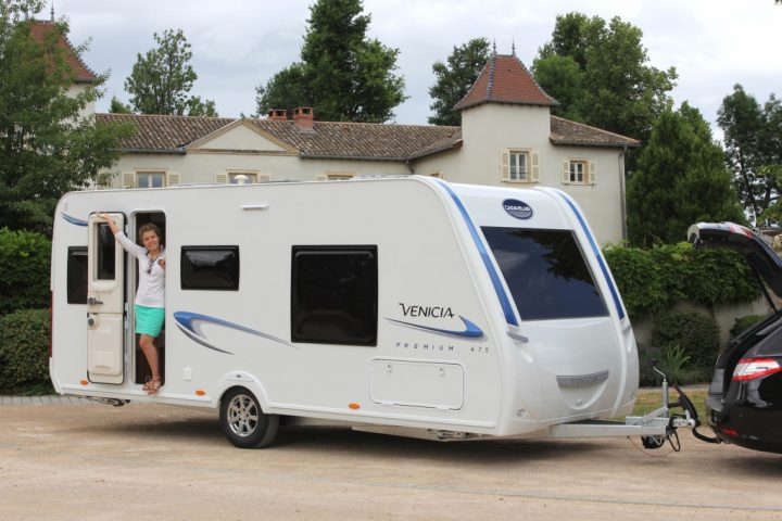 Caravane Caravelair Venicia Premium 475 – Le Monde Du à Rideau Pour Caravane Caravelair