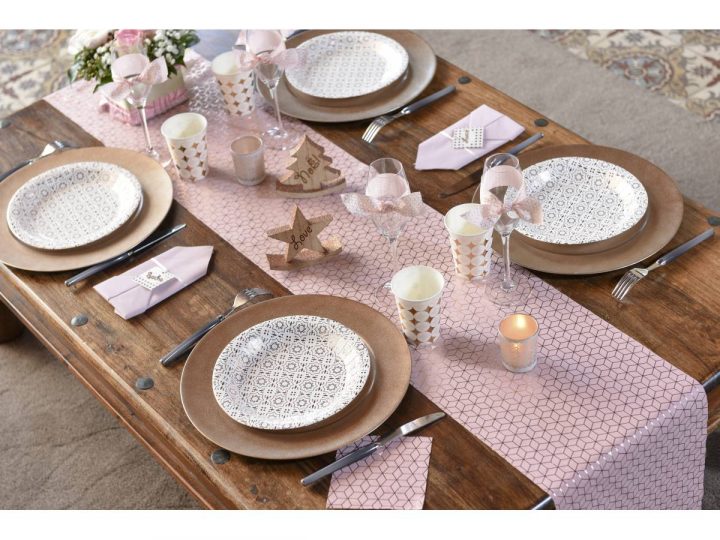 Chemin De Table Jetable Carreaux De Ciment Rose tout Chemin De Table Jetable