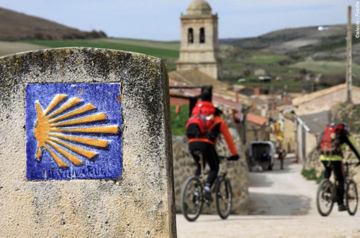 Compostelle À Vélo Ou À Vtt : Du Puy En Velay À Saint-Jean dedans Chemin De St Jacques Le Puy Conques