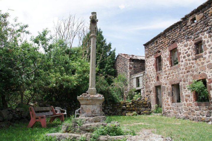 Débuter Le Chemin De Saint Jacques De Compostelle intérieur Chemin De St Jacques Le Puy Conques