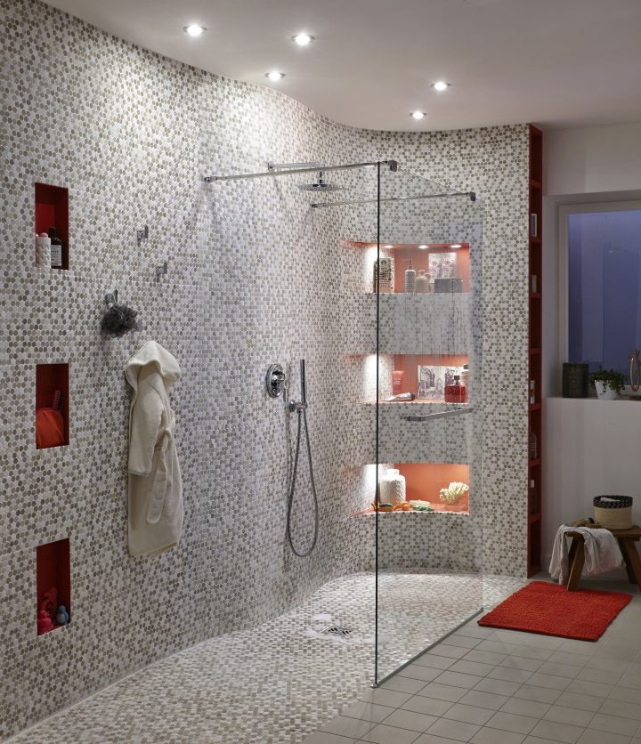 Douche À L'Italienne Agrémentée De Mosaïque En Marbre destiné Mosaique Pour Receveur De Douche